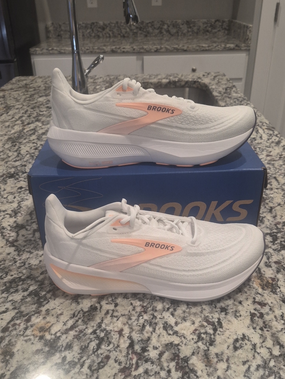 Brooks REVEL 9 Women's White Running Shoes with Peach Accents
